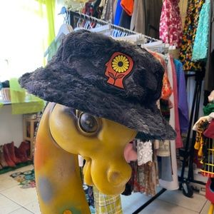 Reversible Braindead bucket hat